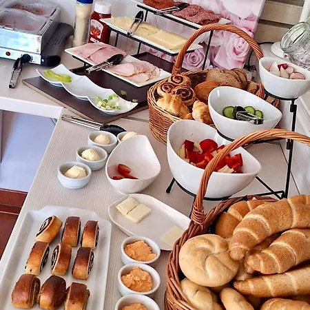 بيت ضيافة Belysium Wine&relax Vendeghaz Gyenesdiás